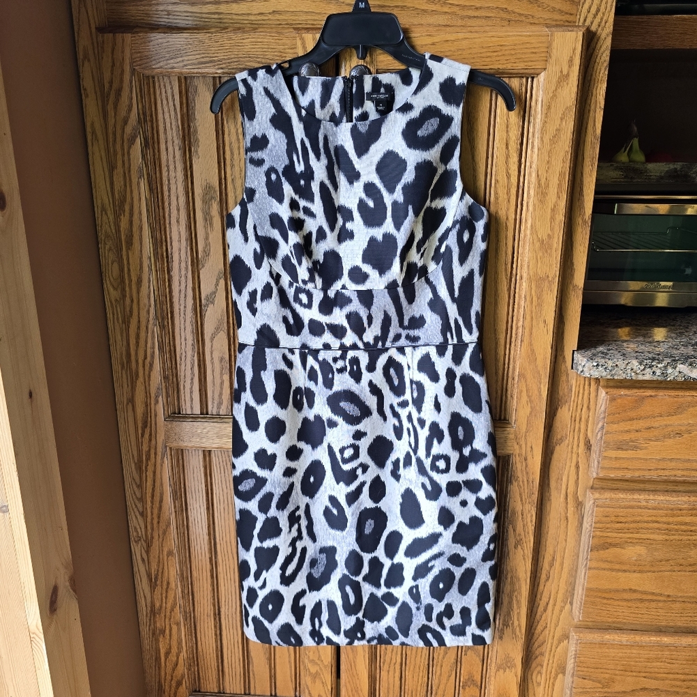 Ann Taylor Leopard Print dress, Black and White, size 4, EUC